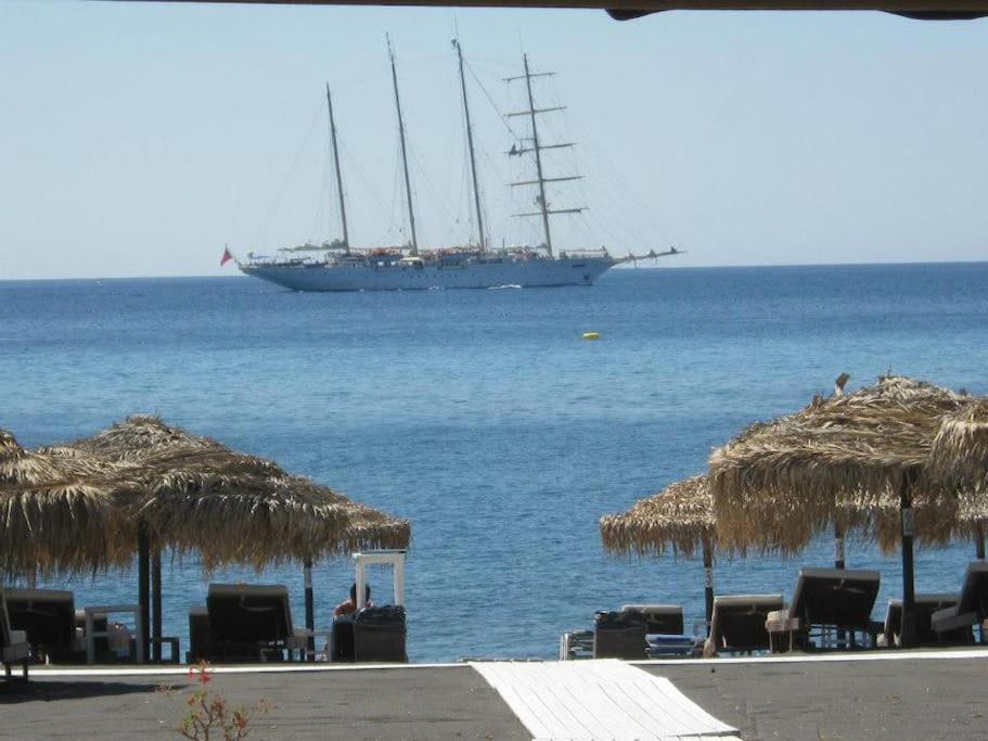 Pleasure Black Beach Perissa  Exterior photo